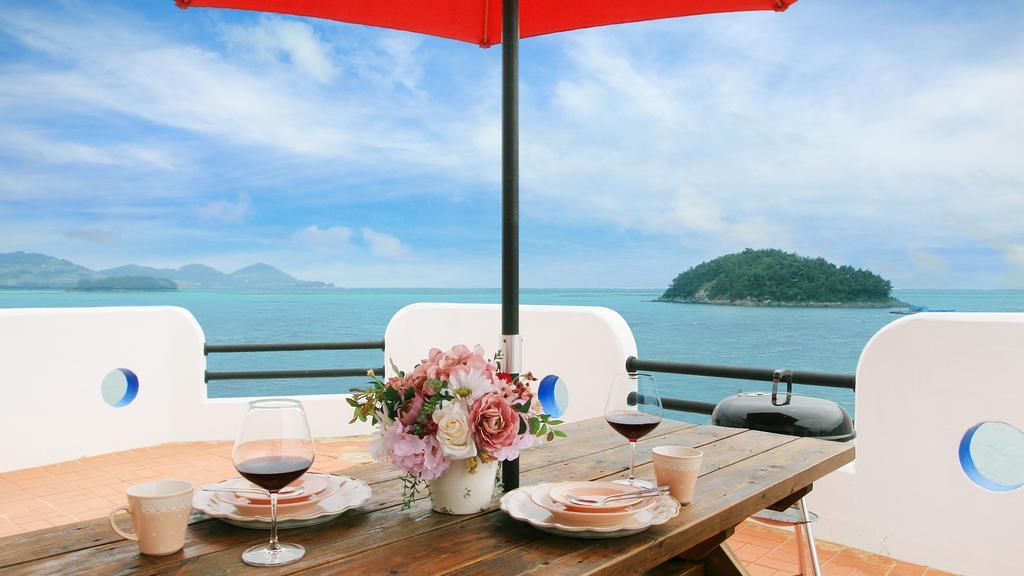 Blue & White Pension นัมแฮ ภายนอก รูปภาพ