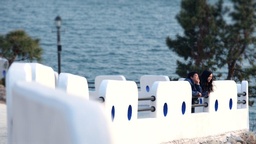 Blue & White Pension นัมแฮ ภายนอก รูปภาพ